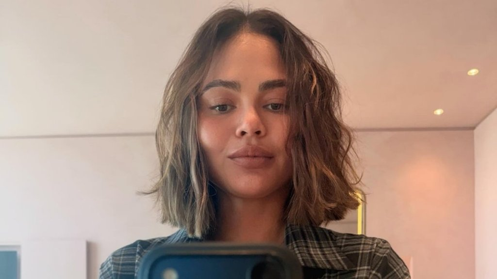 Chrissy Teigen’s Plunging Top Dips Super Low Over Ultra-Low-Rise Pants