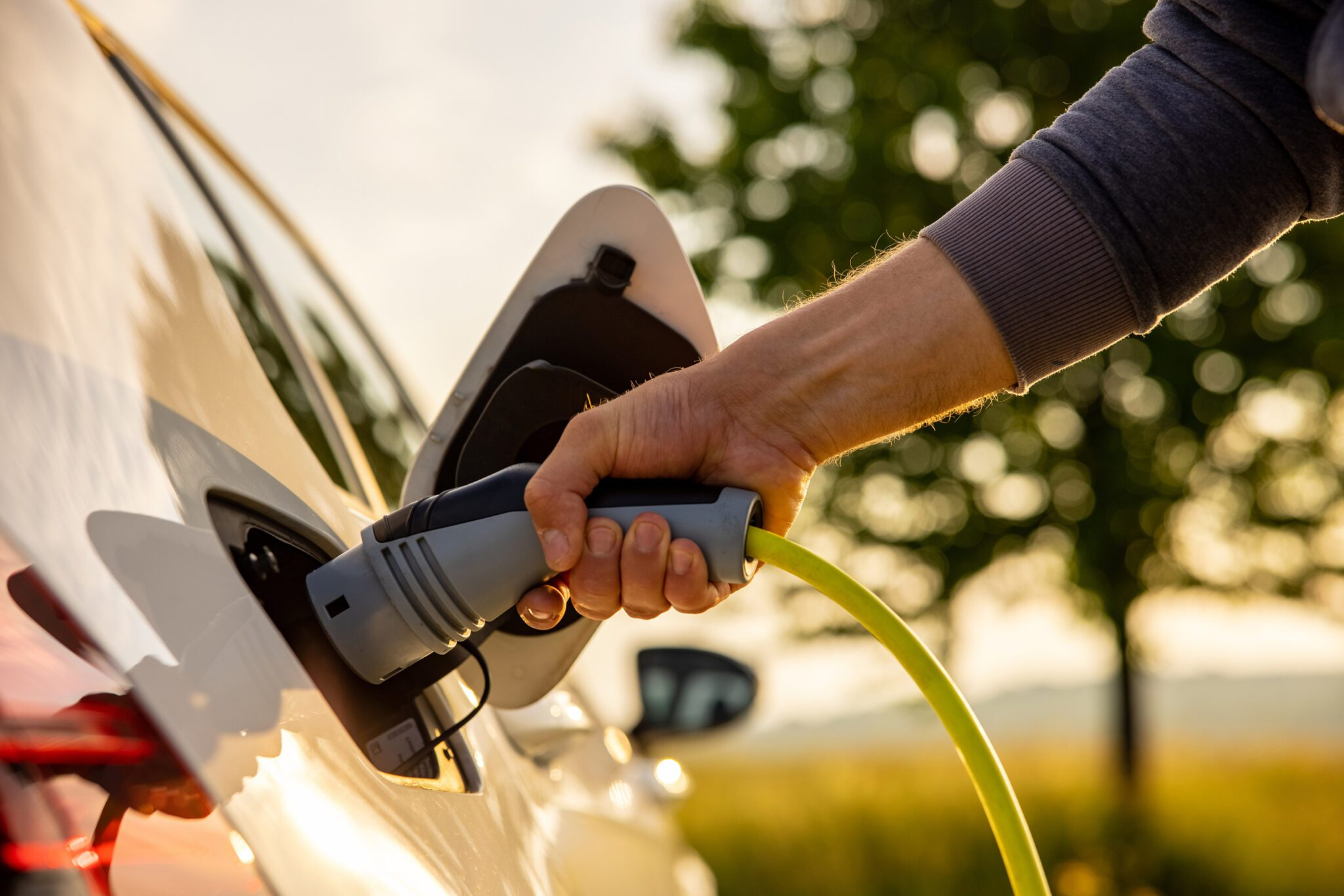 AmpUp Adapt & Earn wins scale-up in Connecticut EV pilot