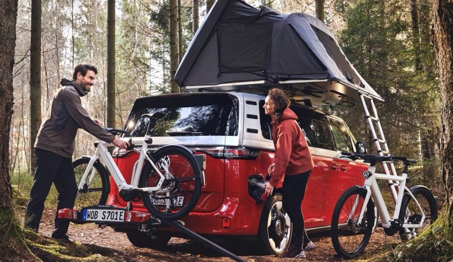 The Volkswagen Sport eBike Features a Radar-Activated Rear View Camera, Displayed in the Handlebar