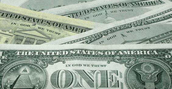 If You're in Cash, You Risk Missing Out, Bond Managers of $2.5 Trillion Say