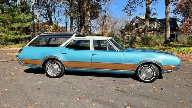 Buick Super, Oldsmobile Vista Cruiser, Volkswagen Polo Harlequin: The Dopest Cars I Found For Sale Online