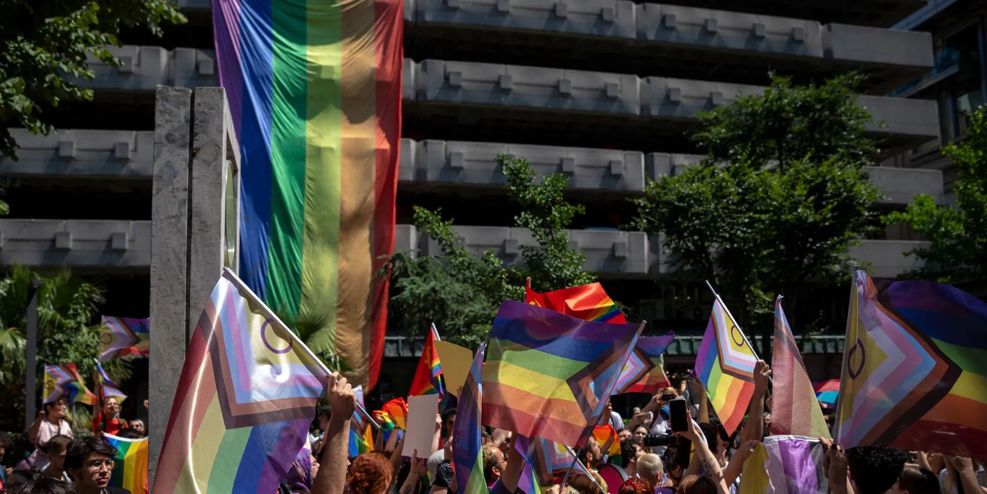 At least 50 people detained by police at Istanbul Pride event