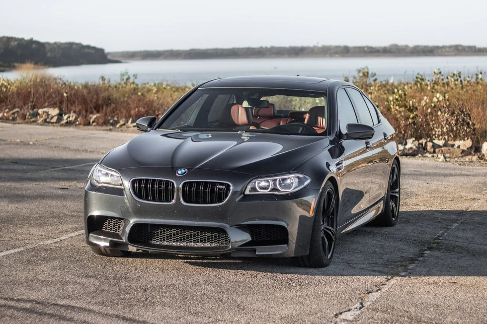2015 BMW M5 Competition with a Six-Speed Manual Is Today's BaT Find