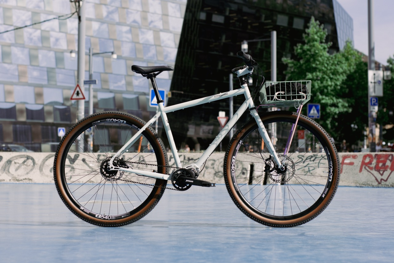 Tout Terrain’s New Chiyoda III Select 7.1 is A Belt-Drive, Gearbox, Basket Bike