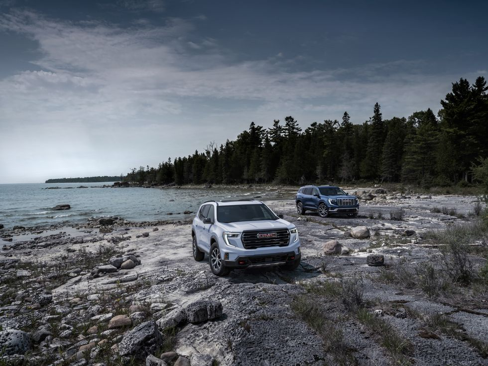 2024 GMC Acadia Grows Significantly, Approaches Yukon Proportions