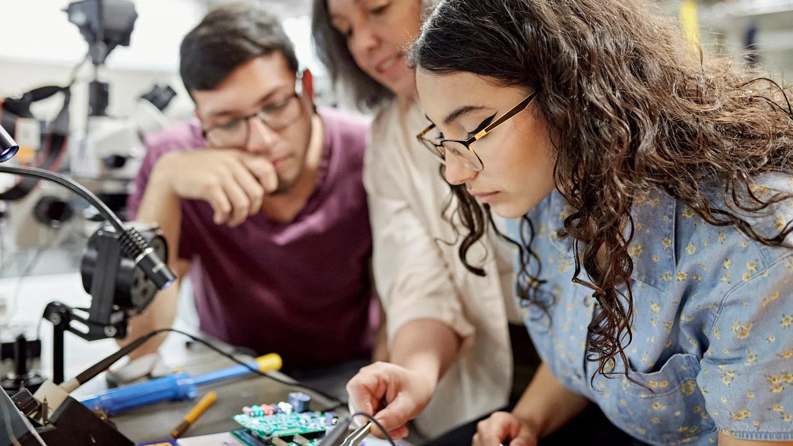 High schoolers say school counselors emphasize college pathways, not CTE