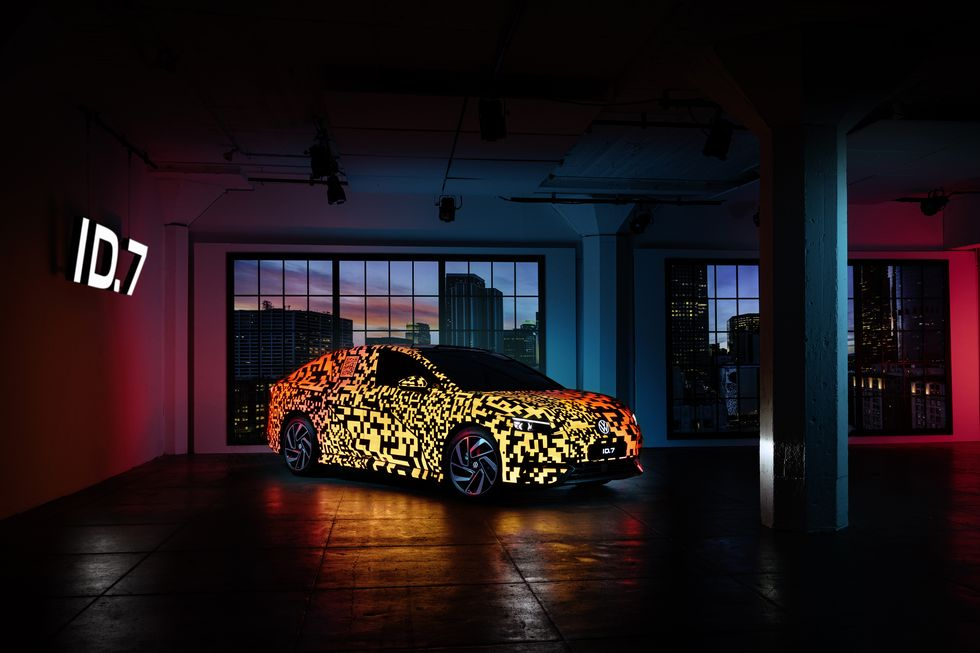 Volkswagen ID.7 Electric Sedan Debuts with Trippy Light-Up Paint