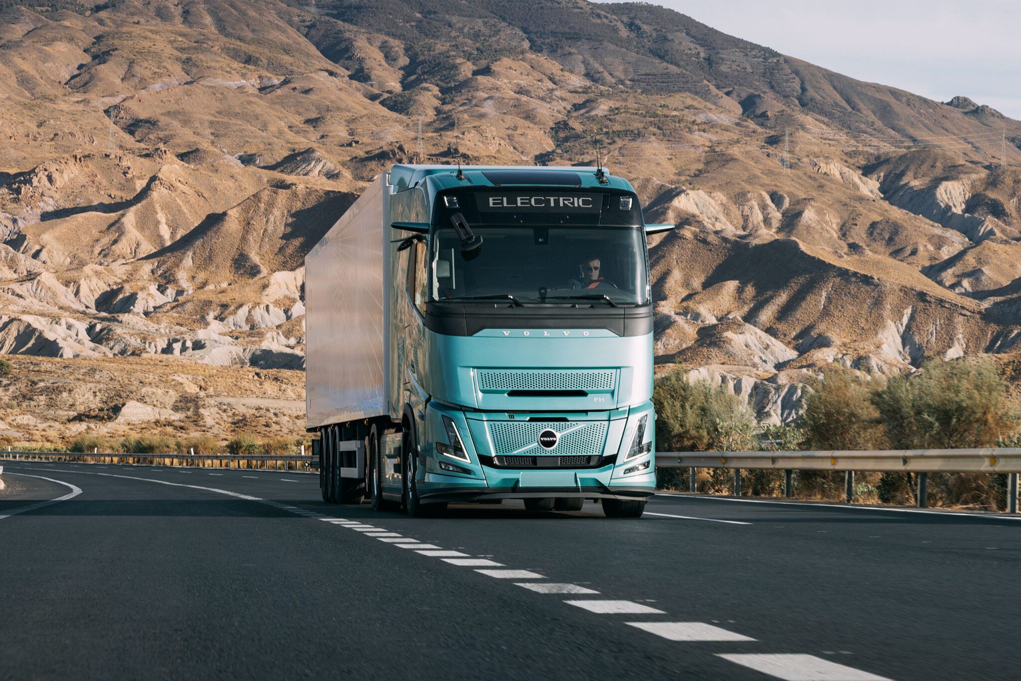 Volvo Trucks unveils extended-range electric truck at IAA