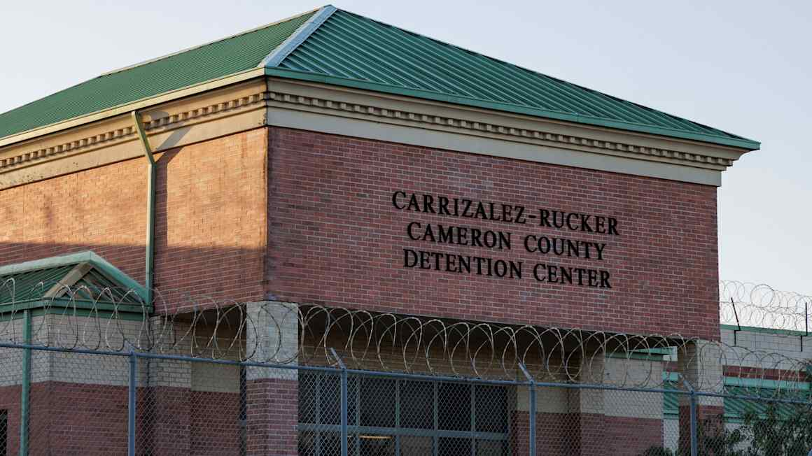 US charges ICE agent with lying about shooting of Venezuelan immigrant