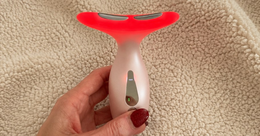 Heated Massaging Red Light Therapy Wand Just $6.99 on Amazon (Reg. $14)