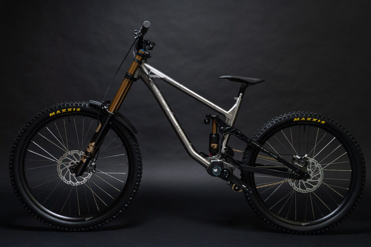 Titanium Frame, Gearbox, Mid- Or High-Pivot, the Vampire Bikes Ripperatti is Built Different