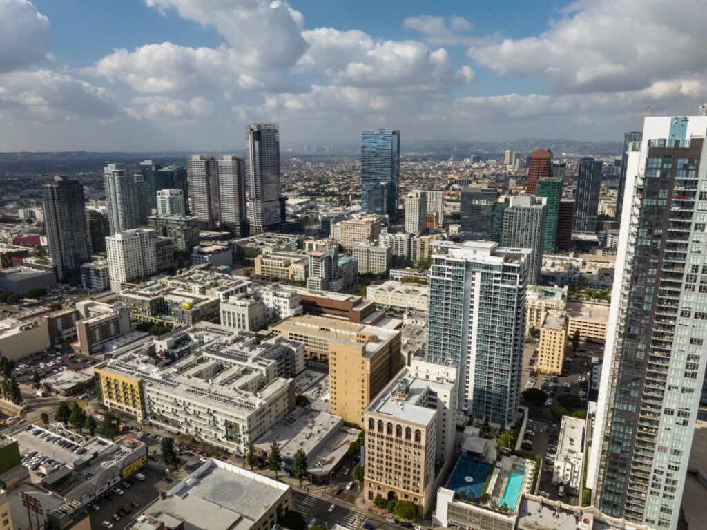 Your Guide to 3 South Park Apartment Buildings in Los Angeles, CA