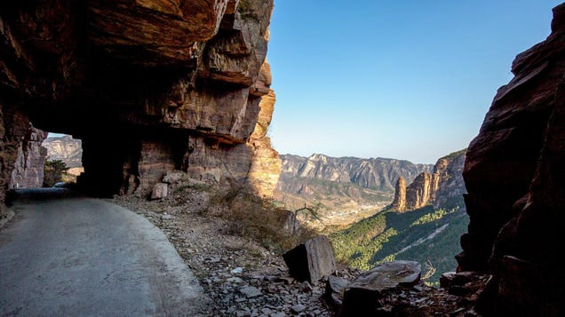 These Are The Most Dangerous Roads In The World