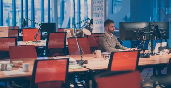 Omicron Puts Back-to-Office Plans on the Backburner Once Again