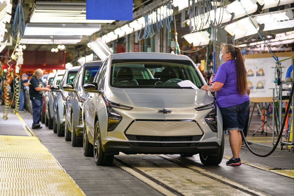 Chevrolet Bolt EV Gets Software Update to Address Battery-Fire Problem