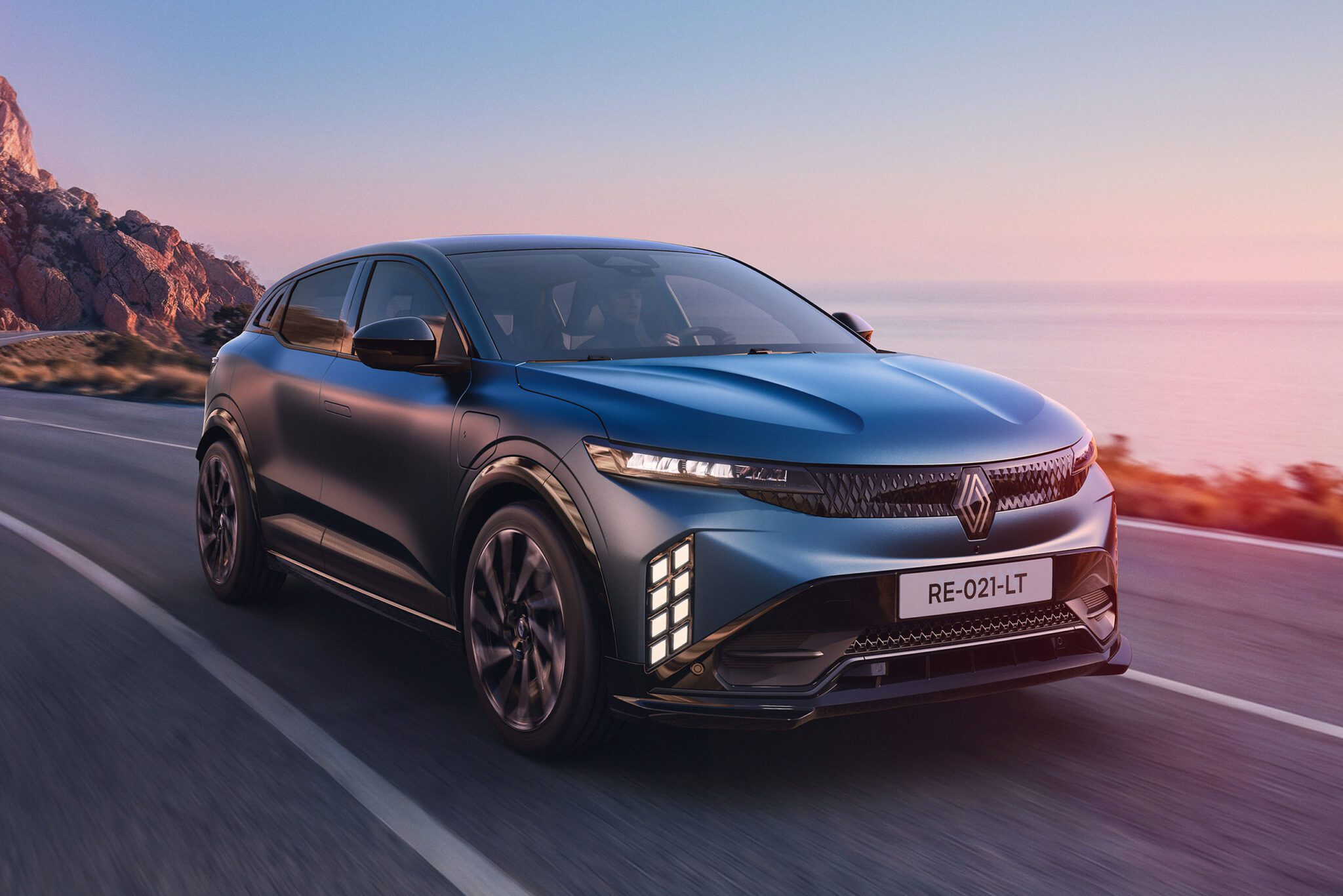 New Megane E-Tech electric targets 500 km WLTP range