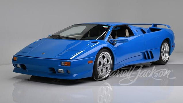 Donald Trump’s Old Lamborghini Diablo VT Roadster Sells For $1.1 Million