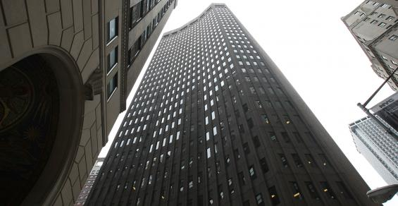 Manhattan Offices Face Reckoning as Older Buildings Get Left Behind