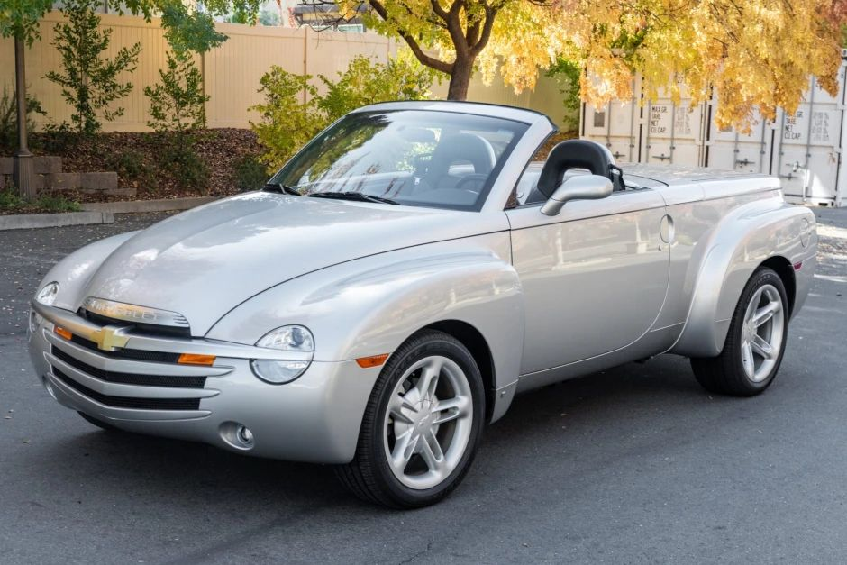 2006 Chevrolet SSR Is Our Bring a Trailer Auction Pick of the Day
