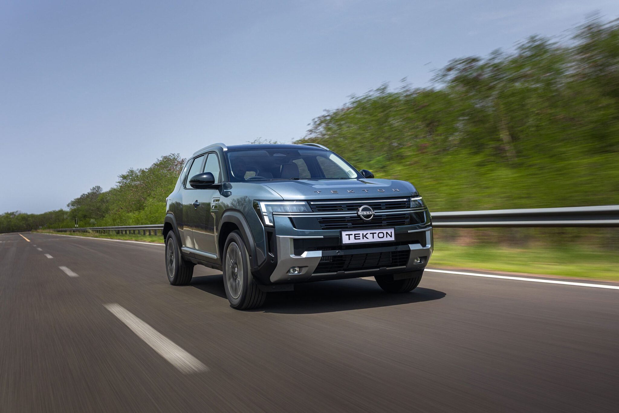 Nissan unveils Tekton SUV at world premiere in India