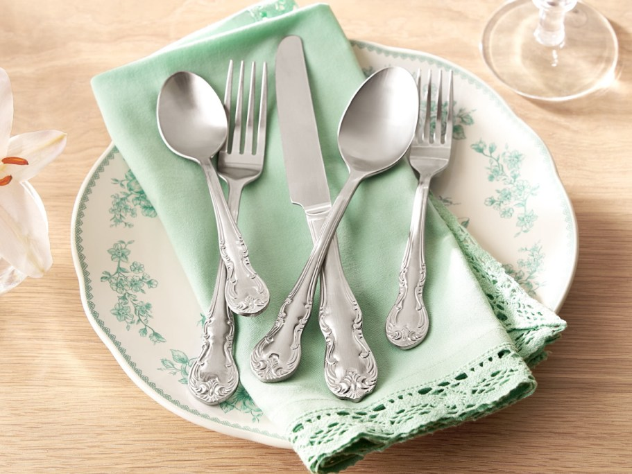 Pioneer Woman 20-Piece Flatware Set Just $22.97 on Walmart.com