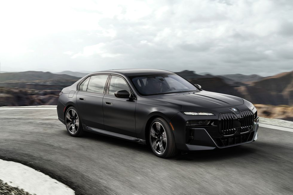 2023 BMW 7-Series Doubles Down on Its Flagship Status