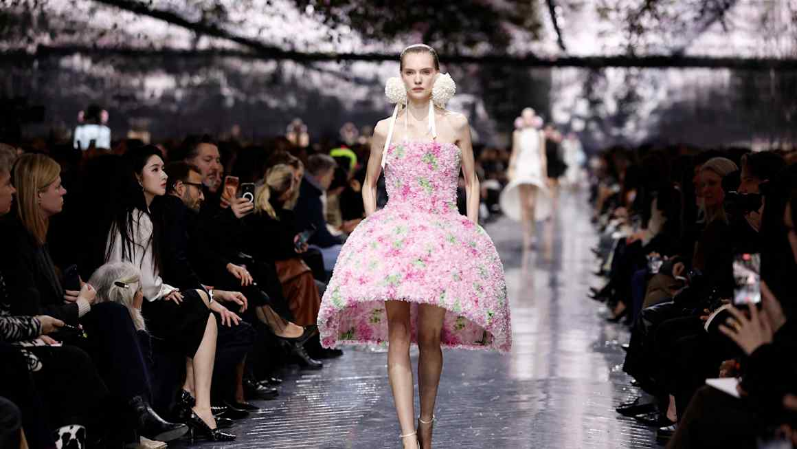 Dior rebound helps LVMH’s fashion business return to growth