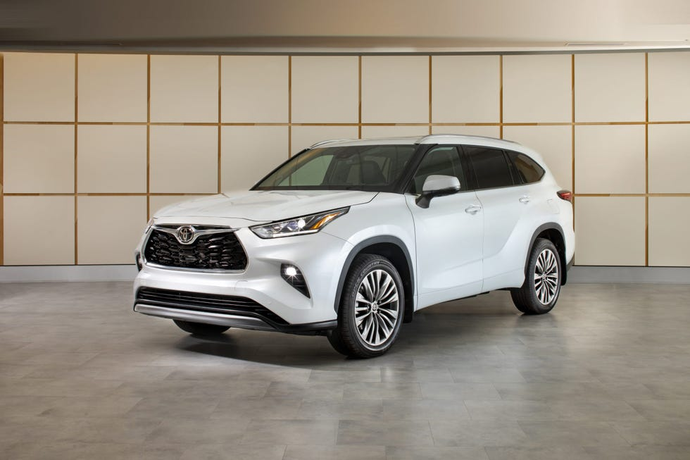 2023 Toyota Highlander Replaces V-6 with 2.4L Turbo-Four