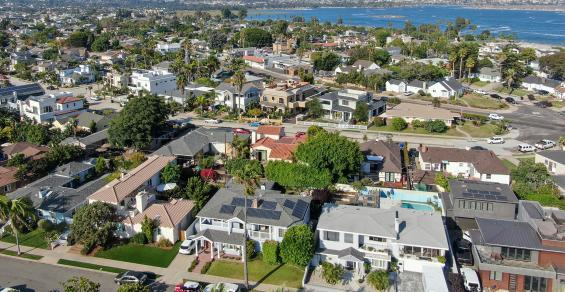 Canada Pension Makes Foray into U.S. Single-Family Homes
