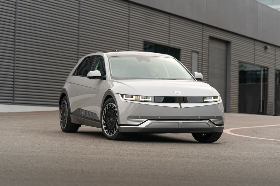 2022 Hyundai Ioniq 5, Kia EV6 in NHTSA Investigation over Power Loss