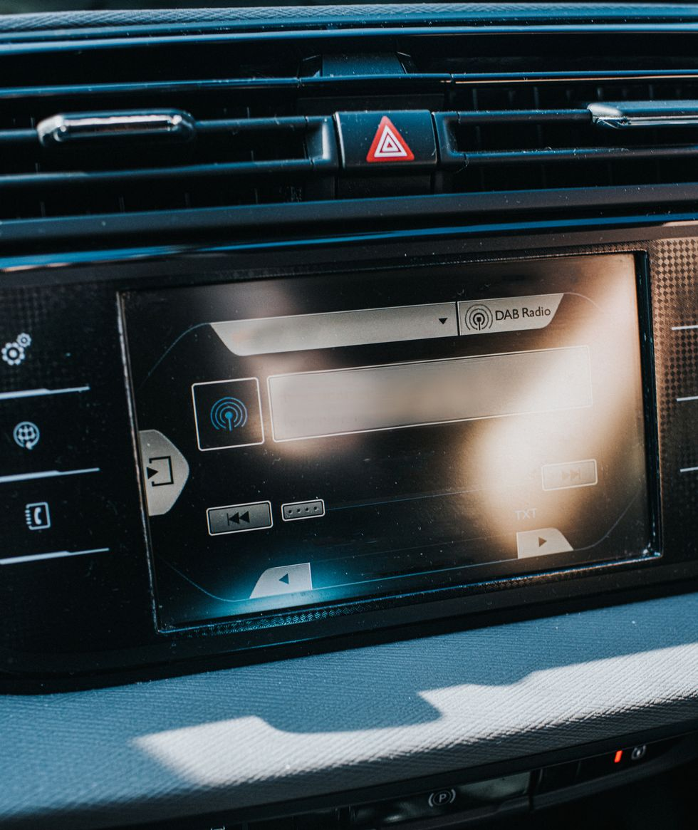 Your Guide to Aftermarket SiriusXM Radio with Bluetooth