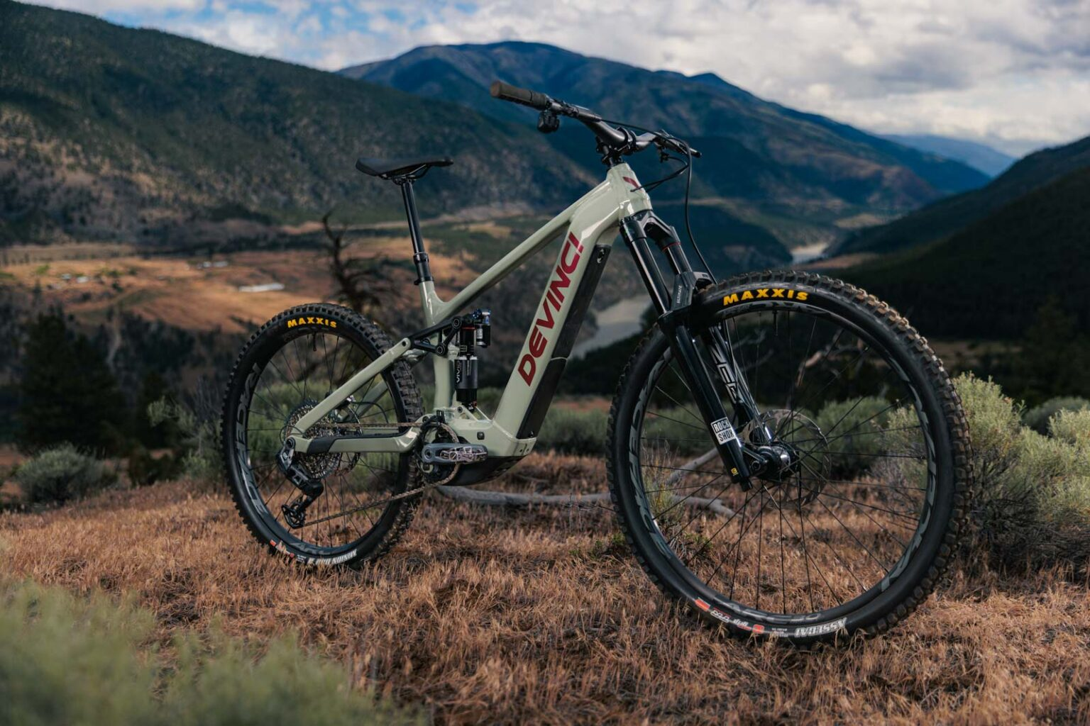 Devinci Powers Up for E-Enduro Shredding with the New E-Spartan
