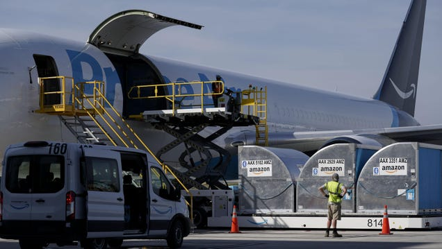 Amazon Made Airport Workers Toil In 100-Degree Heat Without Shade