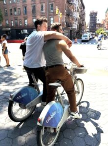 Is ‘GOOSE” the new Grindr PLUS a London’s Mens Group that’s just about bonding