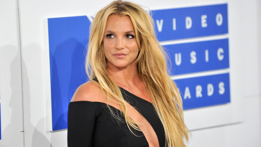 Britney Spears’ Tiny Shorts Ride up as She Shows off Her Hottest Dance Moves