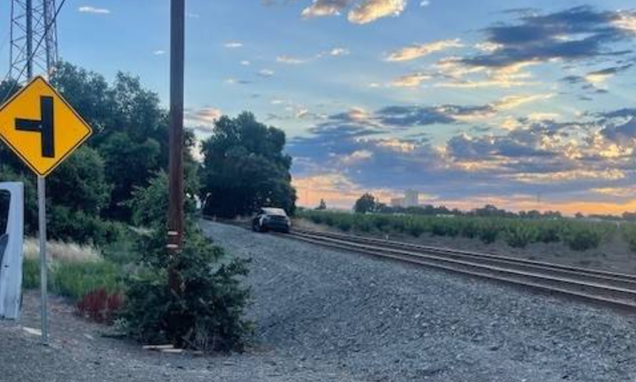 Tesla Autopilot Mistakes Train Tracks For Road, Driver Doesn’t Immediately Notice