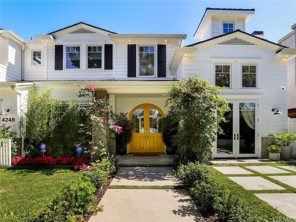 Luxury Home Features in Los Angeles, CA: A Glimpse Into the Luxurious Lifestyle in the City of Angels