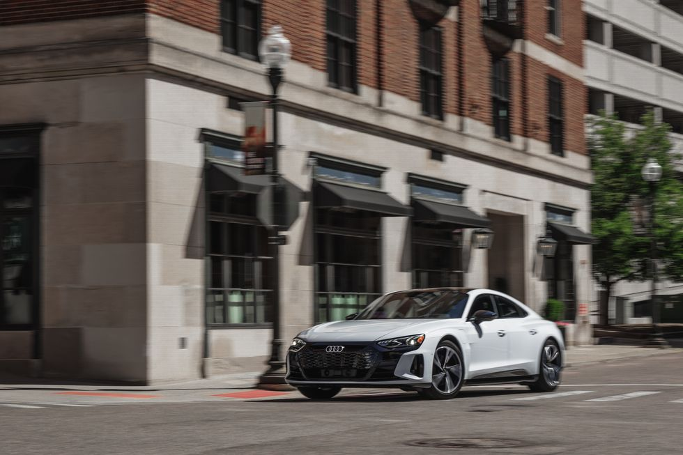 Tested: 2022 Audi e-tron GT Feels Like a Sports Sedan Should