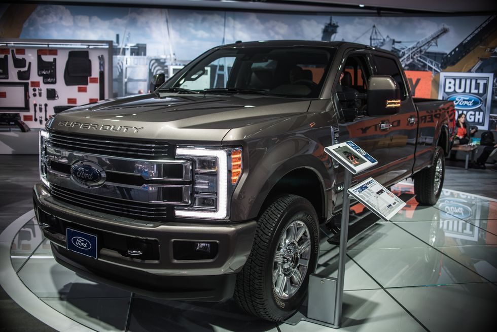 Buying Guide: Ford F-350 Flatbed Accessories
