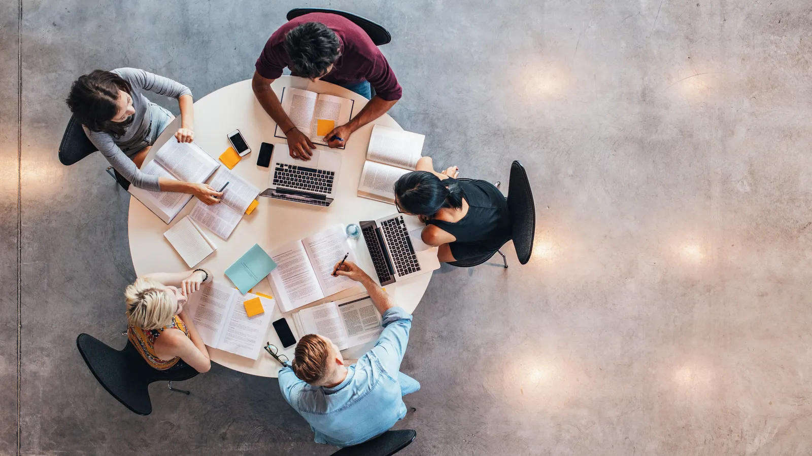 What do college students think of their institutional leaders?