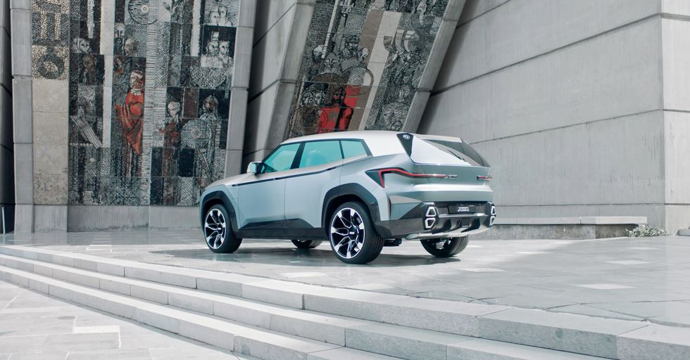 750-HP BMW XM Concept Previews an Insane Performance SUV Flagship