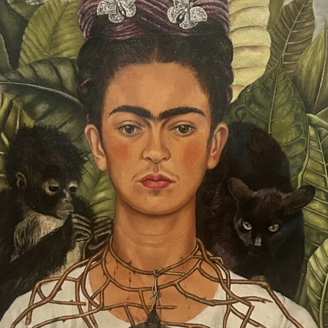 Queerguru´s Ris Fatah reviews ‘Frida: The Making of an Icon’, a detailed study of the legendary artist, Frida Kahlo.