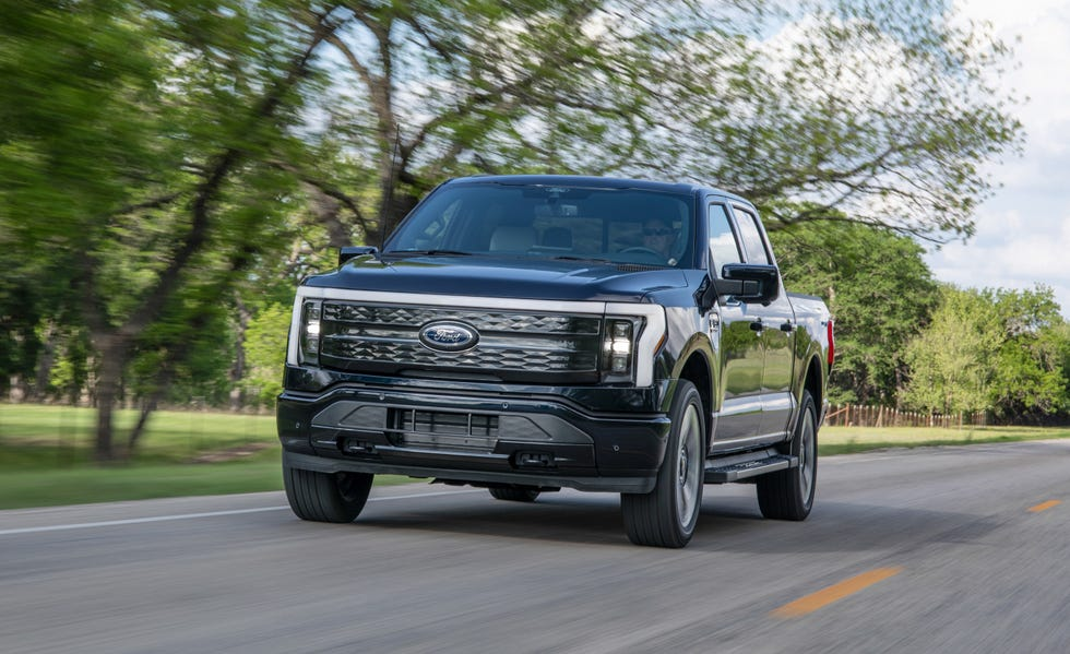 2022 Ford F-150 Lightning Electrifies America’s Bestselling Vehicle
