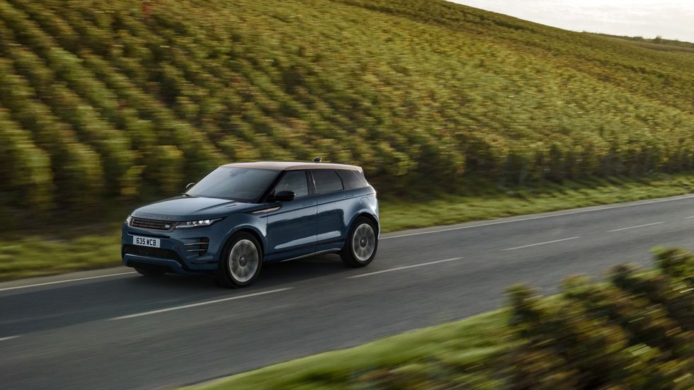 View Photos of the 2024 Range Rover Evoque