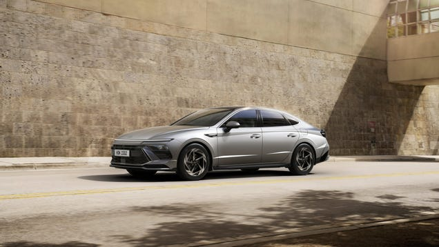 Hyundai Will Let You Buy An All-Wheel-Drive Sonata For Just $30,000