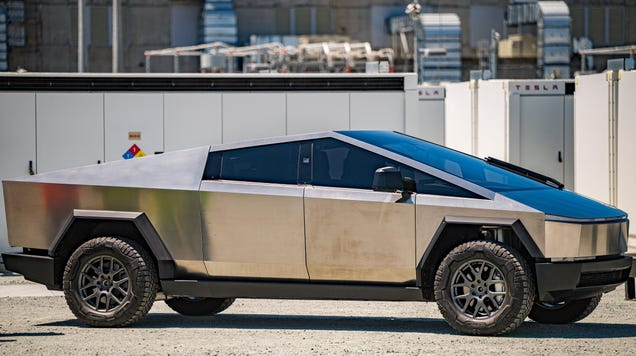 Designer Says The Only Way To Fix The Cybertruck Is To Scrap It And Start Over