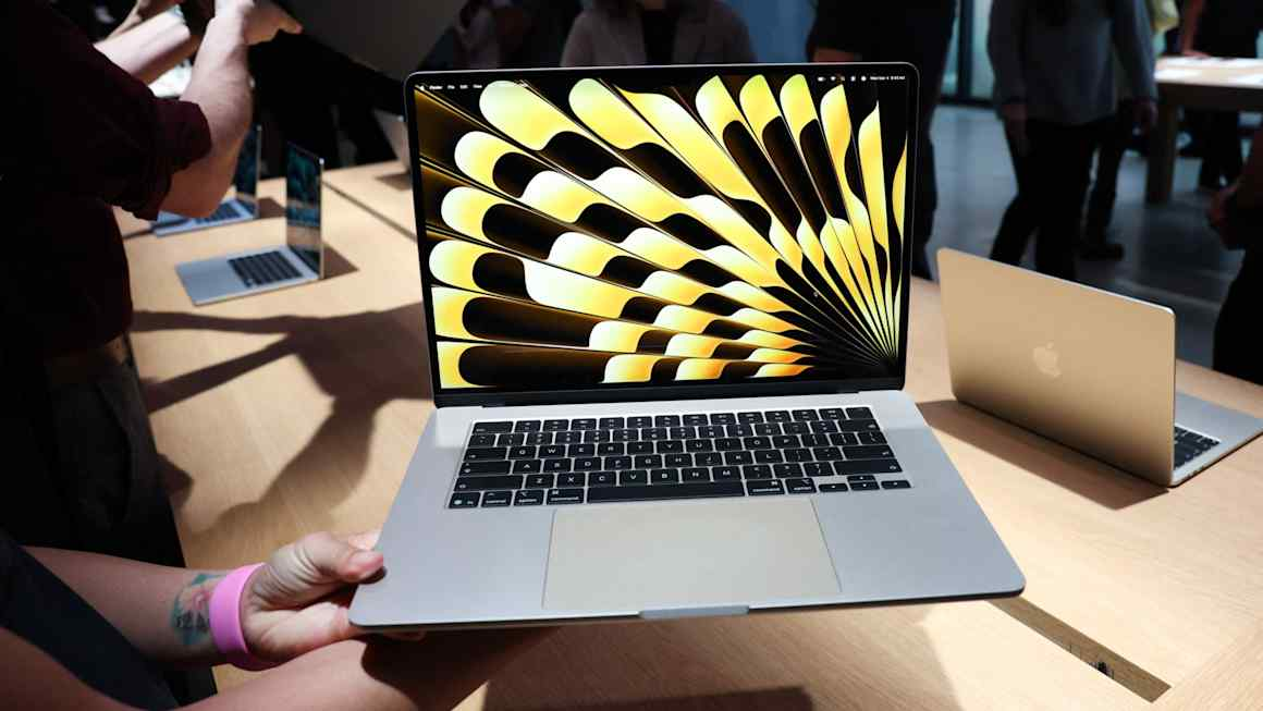 Apple increases MacBook and iPad prices by 20%