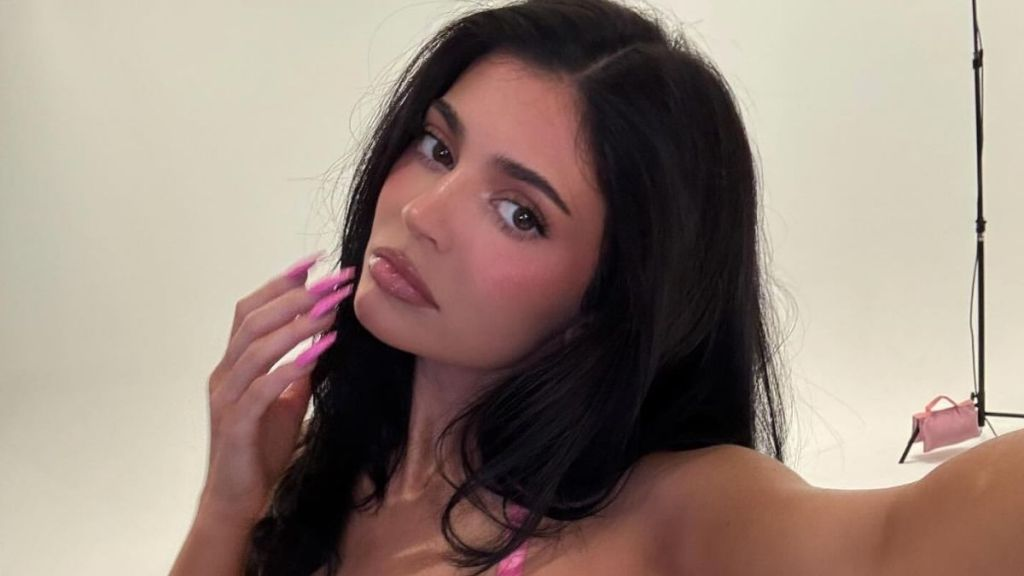 Kylie Jenner Goes Completely Topless in Nothing but $490 Khy Pants