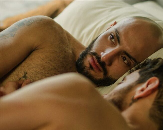 Queerguru’s Jose Mayorgas reviews ‘VERY DEEP INSIDE’ an erotic queer romance by  Omar Flores Sarabia