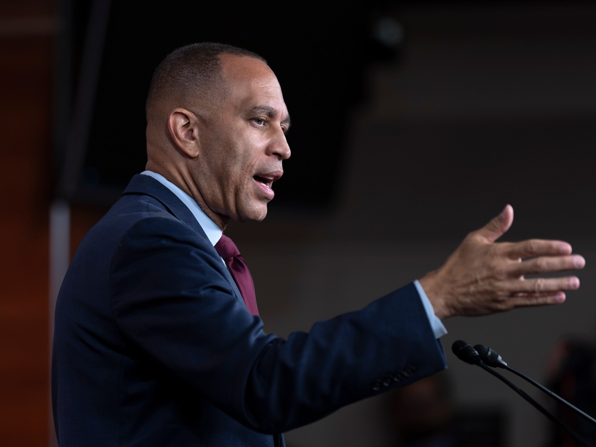 Jeffries-Kushner meeting sparks speculation amid contentious US midterms